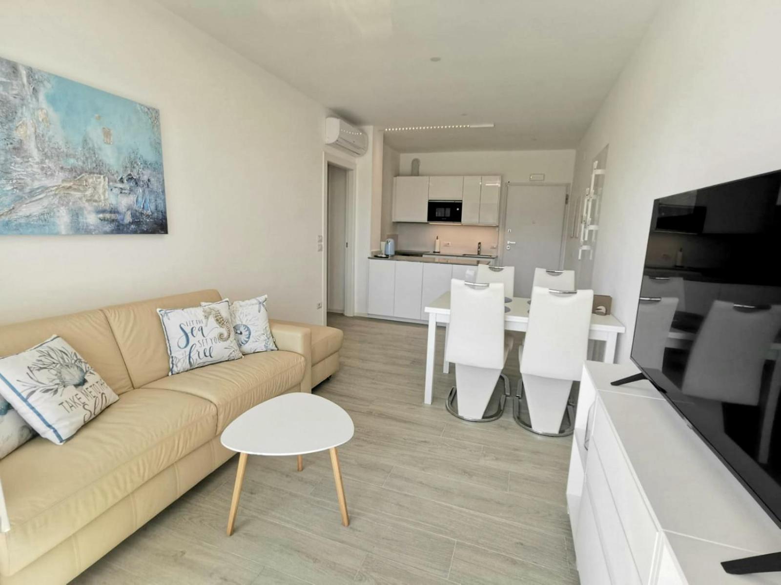 Piscina Fronte Mare&terrazza - Jl Blue C25 * Lido di Jesolo